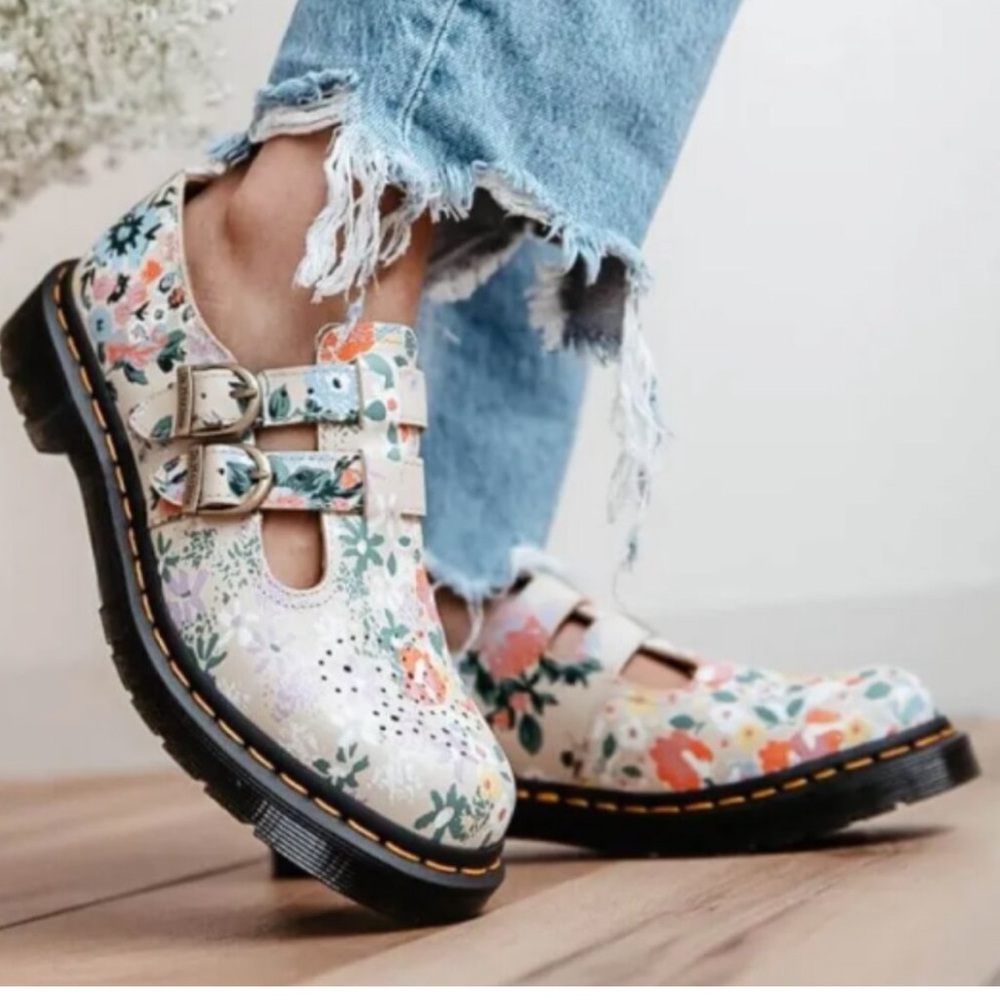 Dr. Martens 8065 Floral Mashup Mary Jane’s Parchment Beige - size 5 / UK 3